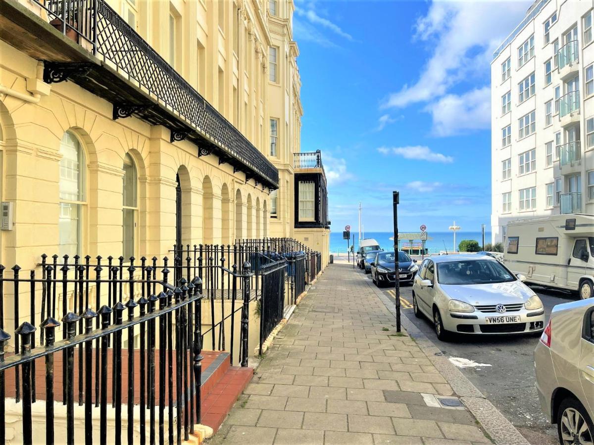 Seafront Tropical Two Bedroom Flat Apartment